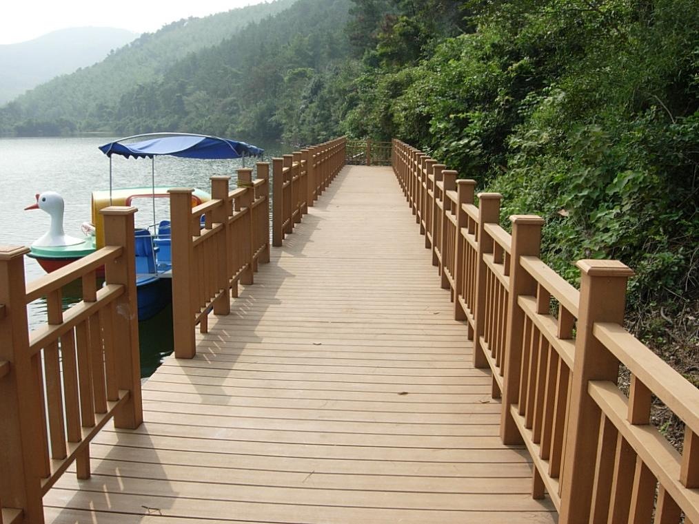 木塑產(chǎn)品應該如何養(yǎng)護？